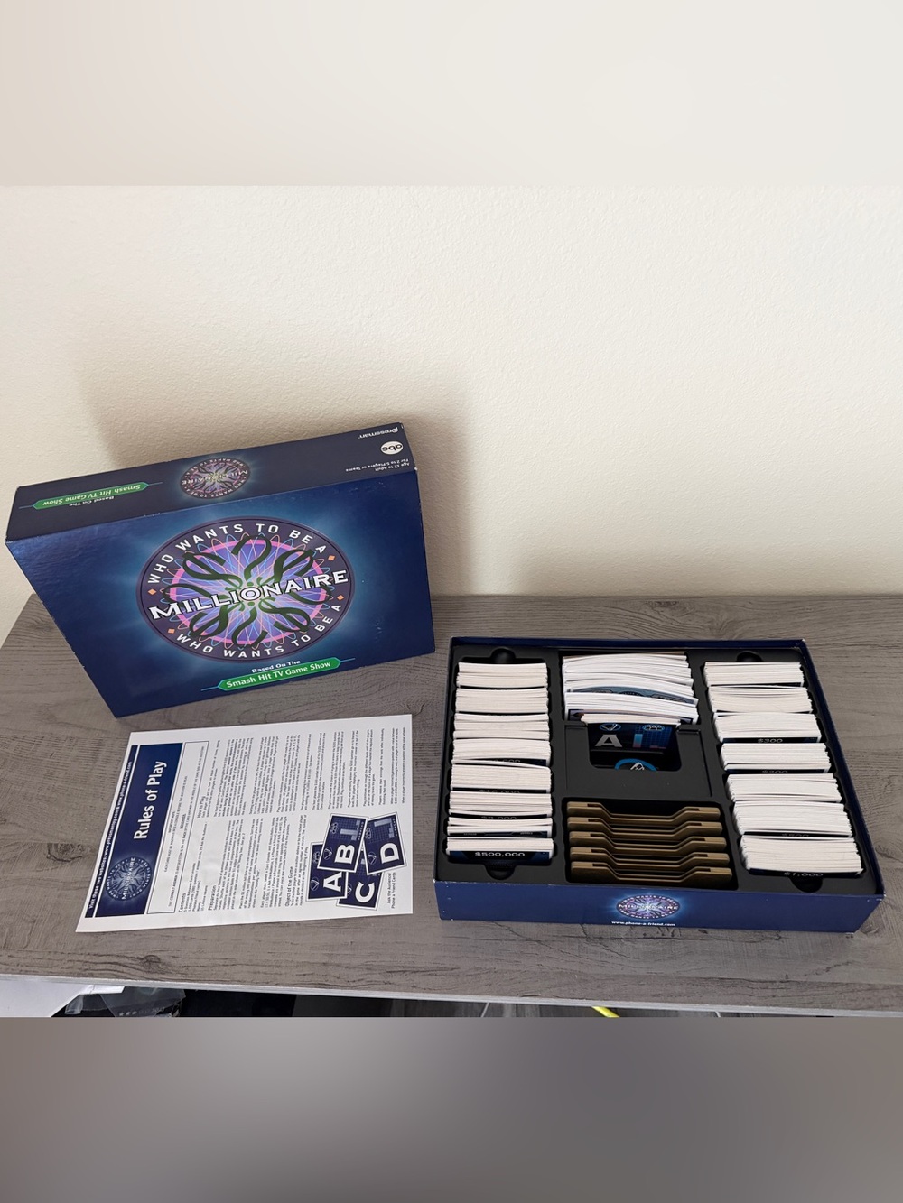 Who Wants To Be A Millionaire Board Game 2000 complete